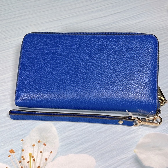 🌸 MICHAEL KORS ELECTRIC BLUE LARGE FLAT MULTIFUNCTION PHONE CASE LEATHER